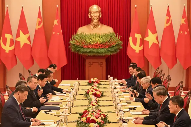 Cuộc hội đàm giữa đoàn của Tổng Bí thư, Chủ tịch Trung Quốc Tập Cận Bình và Tổng Bí thư Tô Lâm