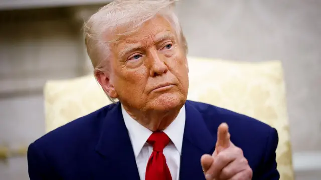 डोनाल्ड ट्रंप