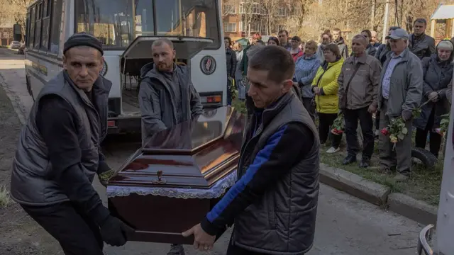 Onyeisiala Trump kwuru na Onyeisiala Zelensky bụ onye kpatara mwakpo ahụ nke tinyere ndụ ọtụtụ ndị Yukren na nsogbu.