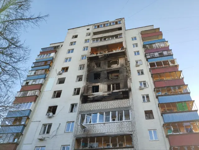 Правительство Курской области опубликовало фото поврежденных многоэтажек