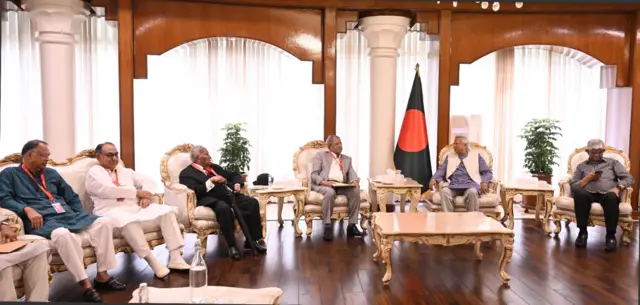 প্রধান উপদেষ্টার সঙ্গে বিএনপির প্রতিনিধি দলের সাক্ষাৎ