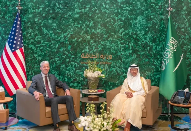 امریکہ اور سعودی عرب سول نیوکلیئر توانائی اور ٹیکنالوجی کے شعبوں میں تعاون کے ایک ابتدائی معاہدے پر دستخط کرنے کے قریب ہیں۔