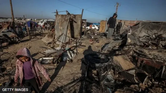 Ogbunigwe Izrel tụrụ na Khan Yunis egbuola ndị Palestine 10