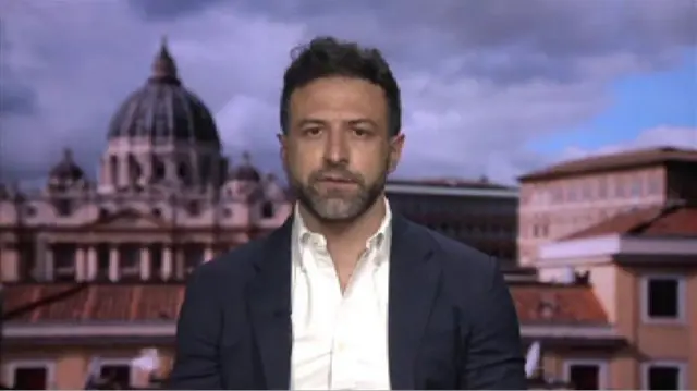 Phóng viên Davide Ghiglione
