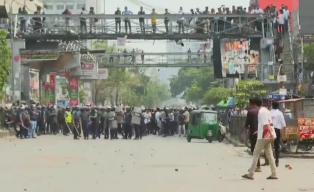 ঢাকা কলেজ ও ঢাকা সিটি কলেজের শিক্ষার্থীদের সংঘর্ষ