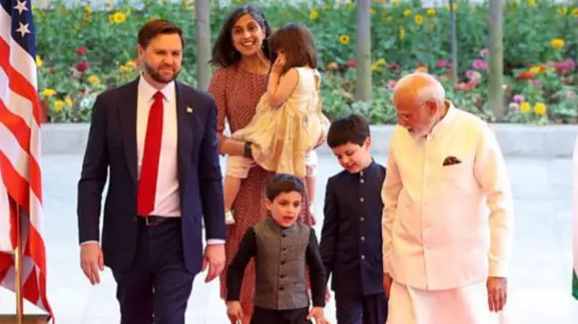 जेडी वेंस और उनका परिवार और भारत के प्रधानमंत्री नरेंद्र मोदी