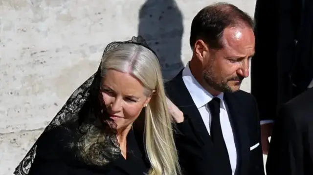 Nwa Eze Norway Haakon na Lolo Mette-Marit