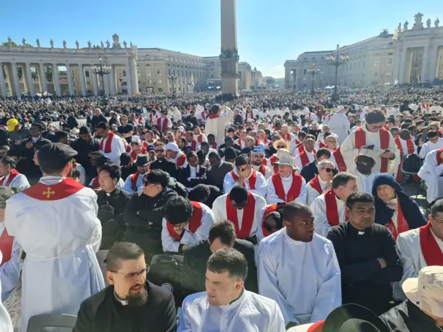 ብሰኑይ 21 ሚያዝያ ኣብ መበል 88 ዓመት ዕድመኦም ኣብቲ ኣብ ቫቲካን ዝከርብ 'ካዛ ሳንታ ማርታ' ተባሂሉ ዝጽዋዕ መንበሪ ገዝኦም ዓሪፎም።