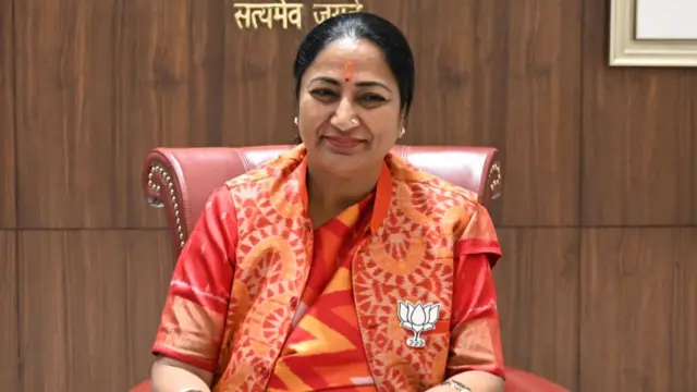 दिल्ली सीएम रेखा गुप्ता