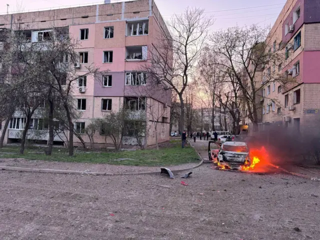 Удар пришелся по жилому кварталу