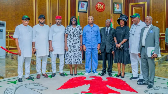 Gọvanọ Hope Uzodimma eduola onye ga na-arụgodu ọrụ ka Nnukwu Ọkaikpe Imo steeti n’iyi ọrụ