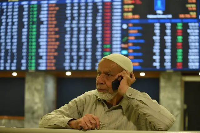 پی ایس ایکس میں سوموار کے روز کاروبار کا آغاز منفی زون میں ہوا