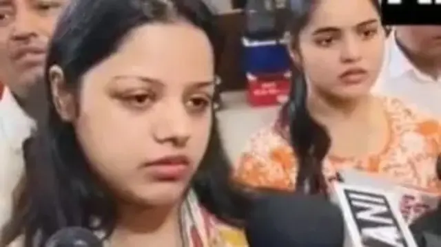 ہمانشی ناروال، ہندوستانی بحریہ کے لیفٹیننٹ ونے نروال کی اہلیہ