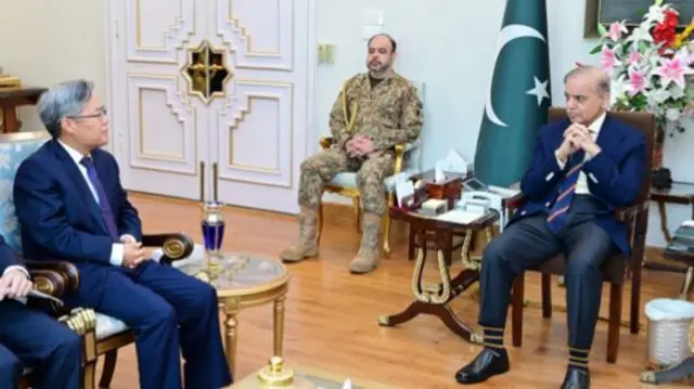 पाकिस्तानी प्रधानमंत्री शहबाज़ शरीफ़, चीनी राजदूत जियांग ज़ेडोंग