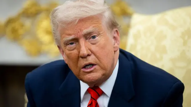 डोनाल्ड ट्रंप