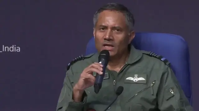 एयर फ़ोर्स की तरफ से एयर मार्शल एके भारती