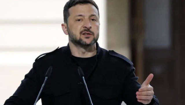Onyeisiala mba Yukren bụ Volodymyr Zelensky