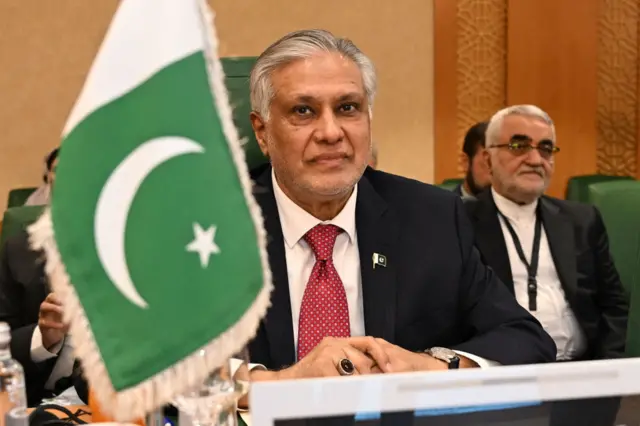 اسحاق ڈار