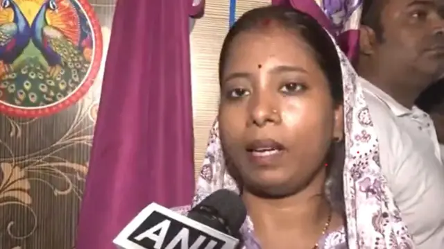 बीएसएफ़ जवान पूर्णम कुमार साव की पत्नी रजनी साव