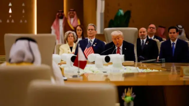 دونالد ترامب الرئيس الأمريكي