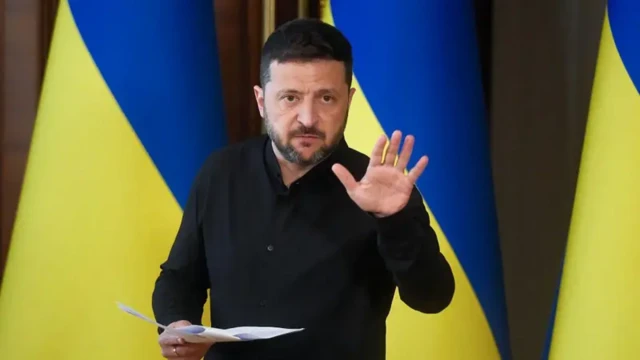 Владимир Зеленский настаивает на том, чтобы Владимир Путин прибыл на переговоры с ним в Турцию