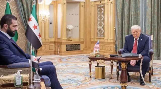 Onyeisiala mba Amerịka bụ Donald Trump, zutere Onyeisiala nchereoge mba Sịrịa bu  Ahmed al-Sharaa