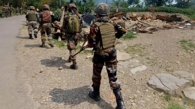 भारतीय सेना और असम राइफ़ल्स के मणिपुर में तैनात