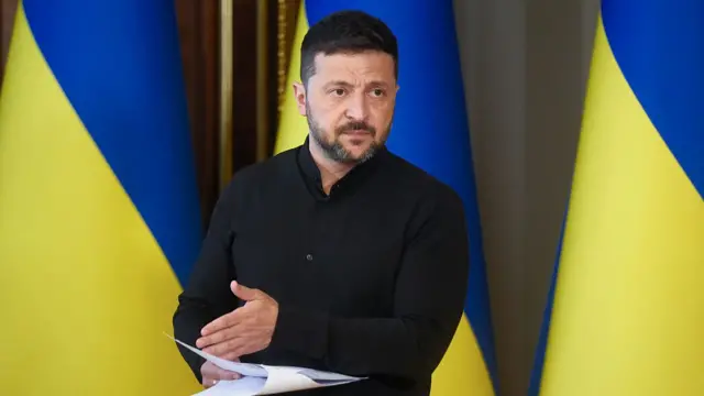 Mkparịtaụka dị n’etiti Yukren na Rọshịa bụ nke e kwesiri ime taa bụ Tọzde 15 Mee, 2025 na Istanbulu. Zelensky agwala onyeisiala Rọshịa Vladimir Putin ka ọ bịa mkparịtaụka ahụ.