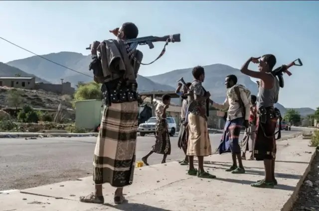 Dib u dhaca ku yimid dadaaladii lagu doonayay in lagu dhaqan geliyo heshiiska nabada