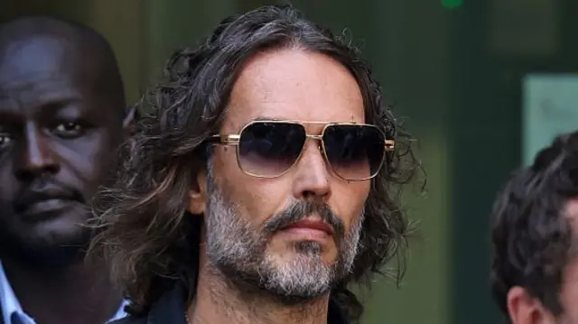 रसेल ब्रांड