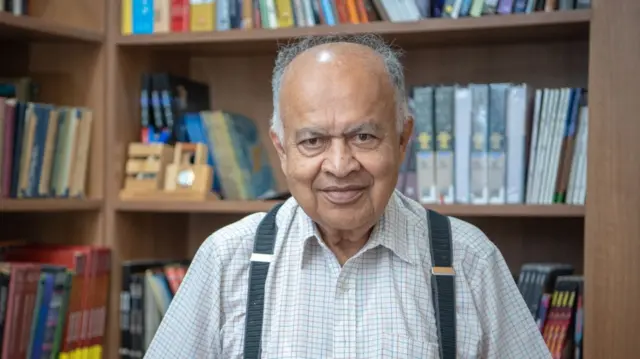 खगोल भौतिक विज्ञानी डॉ. जयंत नार्लीकर