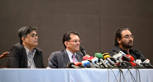 প্রেস ব্রিফিংয়ে প্রধান উপদেষ্টার জাতীয় নিরাপত্তা বিষয়ক উপদেষ্টা খলিলুর রহমান