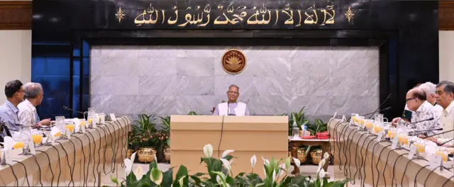 অন্তর্বর্তী সরকারের উপদেষ্টা পরিষদের বৈঠক