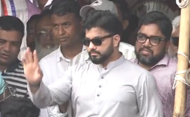 ৪৮ ঘণ্টার জন্য আন্দোলন স্থগিতের ঘোষণা দিয়েছেন ইশরাক হোসেন