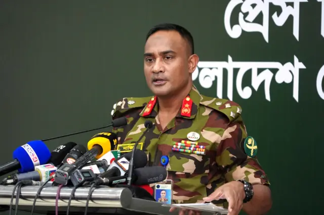 সংবাদ সম্মেলনে কথা বলেন সেনাবাহিনীর মিলিটারি অপারেশনস পরিদপ্তরের পরিচালক ব্রিগেডিয়ার জেনারেল মো. নাজিম-উদ-দৌলা