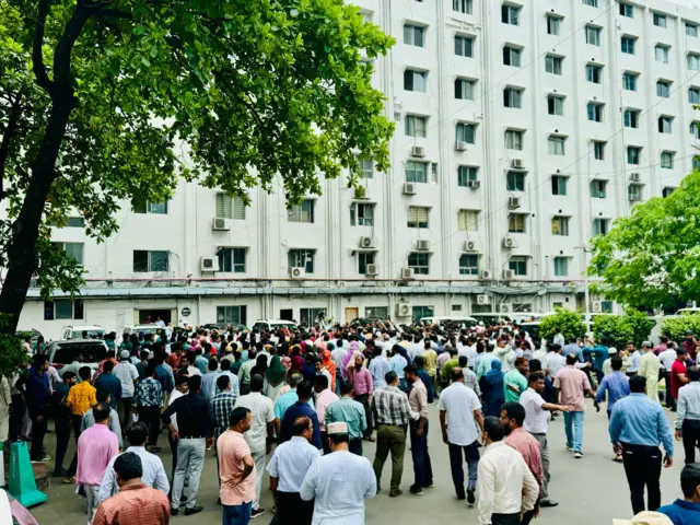 সচিবালয়ে বিক্ষোভ