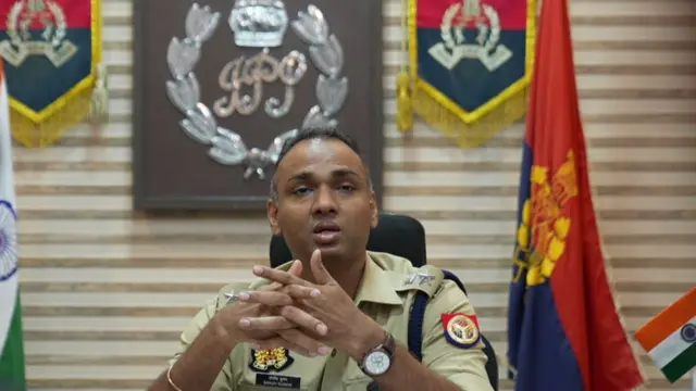 अलीगढ़ के पुलिस अधीक्षक संजीव सुमन