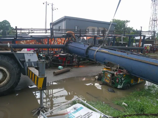 Otu onye anwụọla oge nnukwu ugbo 'billboard' dara n'Abịa steeti