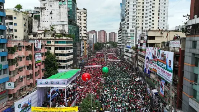 পল্টনে বিএনপির তিন সংগঠনের সমাবেশের এই ছবি বেলা তিনটার দিকে দলটির ফেসবুক পাতায় দেয়া হয়েছে