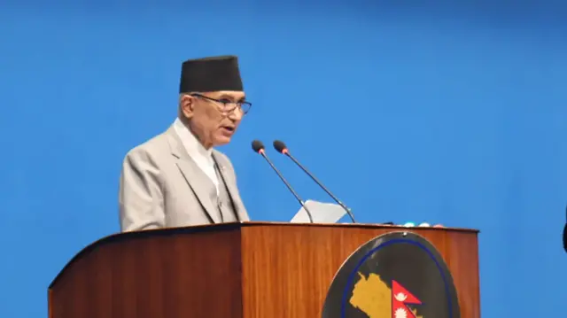 अर्थमन्त्री विष्णु पौडेल आर्थिक सर्वेक्षण प्रतिवेदन प्रस्तुत गर्दै