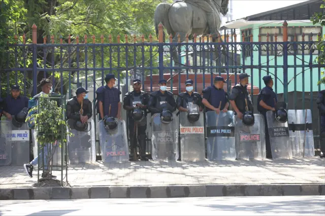 गणतन्त्र दिवसका दिन सुरक्षाका लागि खटेका प्रहरीहरू
