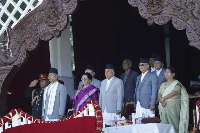 गणतन्त्र दिवसको अवसरमा सैनिक मञ्च टुँडिखेलमा आयोजित समारोहमा सहभागी हुँदै राष्ट्रपति रामचन्द्र पौडेल, उपराष्ट्रपति रामसहाय प्रसाद यादव र प्रधानमन्त्री केपी शर्मा ओलीसहित अन्य वरिष्ठ पदाधिकारीहरू