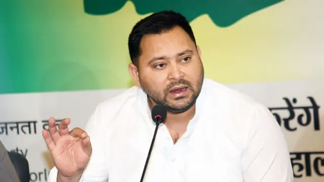 बिहार विधानसभा के नेता प्रतिपक्ष तेजस्वी यादव
