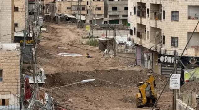 Izrel ga-ebibi ụlọ ndị gbara ọsọ ndụ karịrị 100 na Gaza
