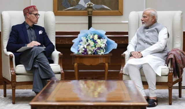 مودی اور عمر عبداللہ