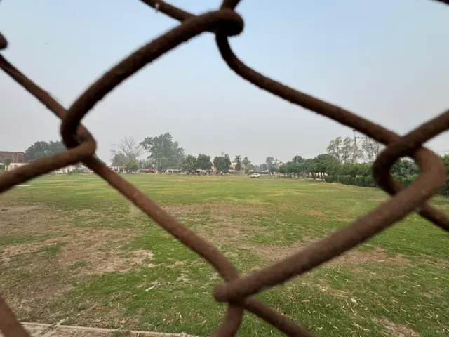 मुरीदके शहरातील इमारत