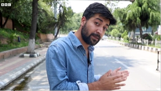 စရင်နာဂါ မြို့ကနေ သတင်းပေးပို့နေတဲ့ ဘီဘီစီ သတင်းထောက်