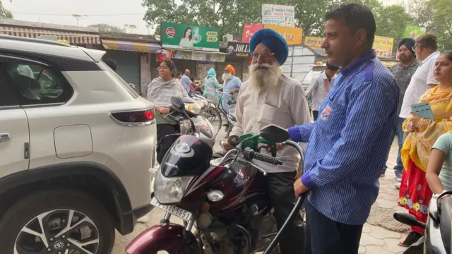 ਬਟਾਲਾ ਪੈਟਰੋਲ ਪੰਪ