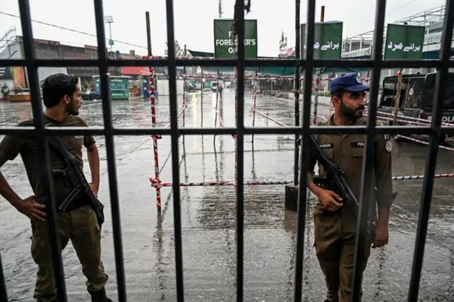 রাওয়ালপিন্ডি ক্রিকেট স্টেডিয়ামে নিরাপত্তা বাড়ানো হয়েছে