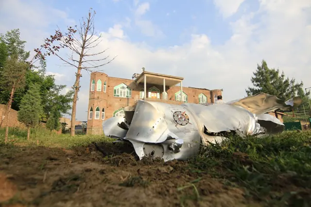 Caccabaa xiyyaaraa adda hin baane Hindi keessatti argame